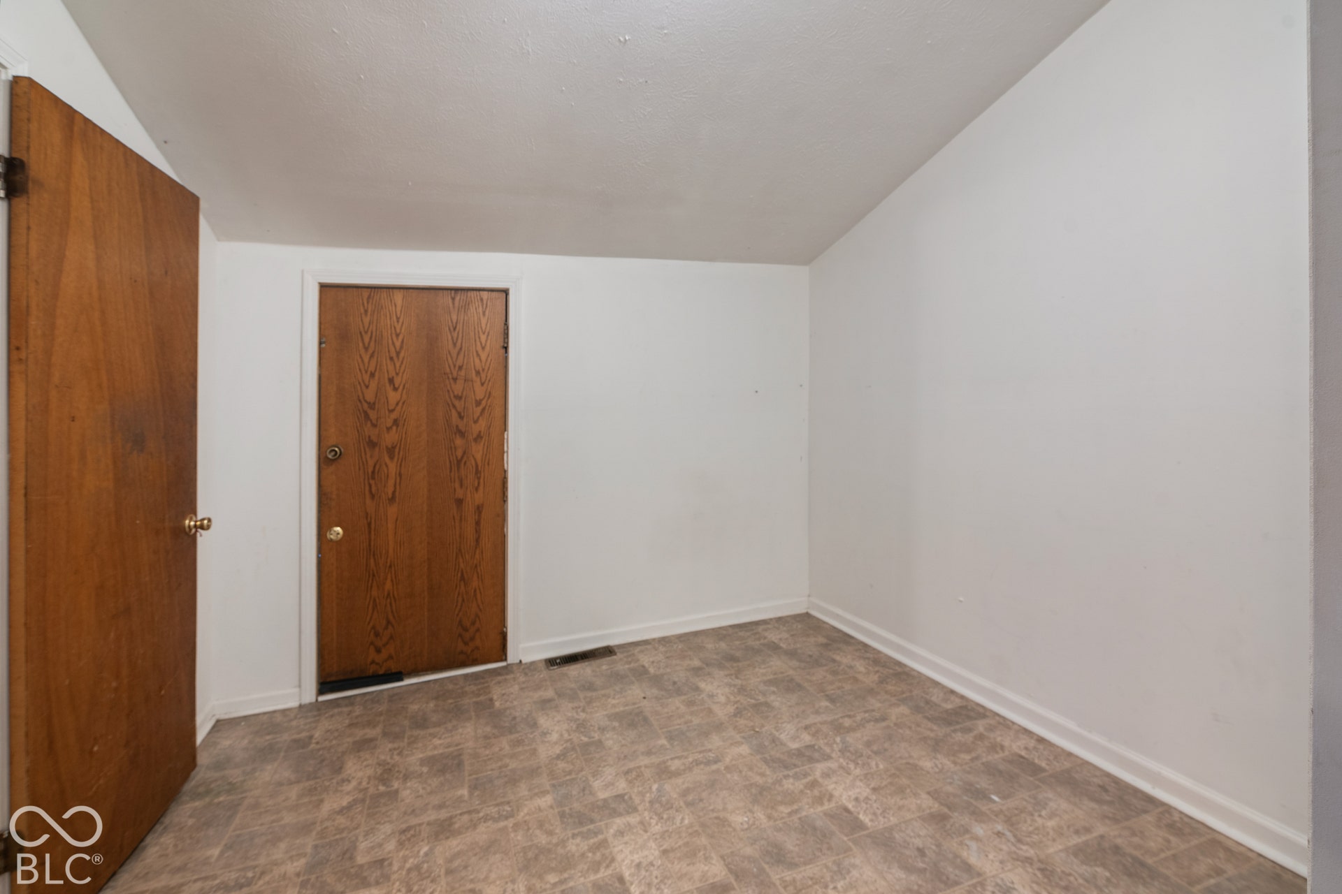 1520 English Avenue, Indianapolis, IN 46201 1520 English Avenue, Indianapolis, IN 46201