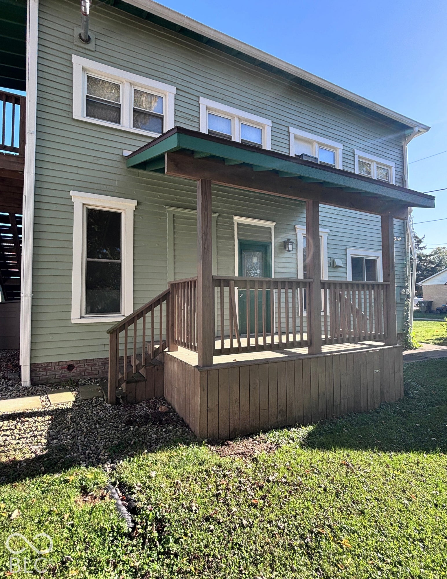 Second Unit Upstairs Private Entry and Deck