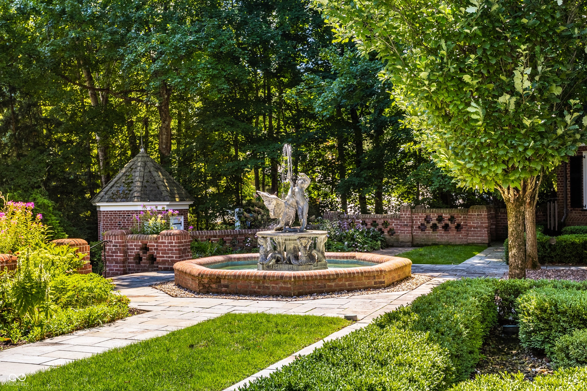 5715 Sunset Lane, Indianapolis, IN 46228