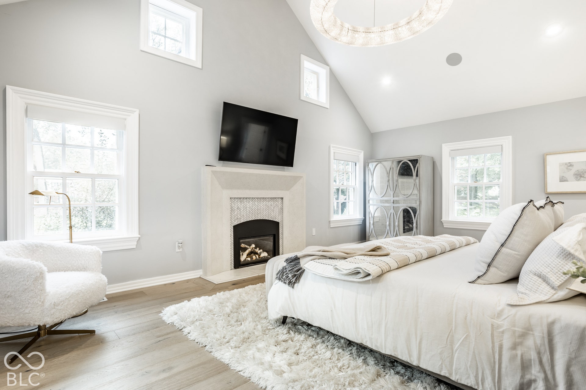 5715 Sunset Lane, Indianapolis, IN 46228
