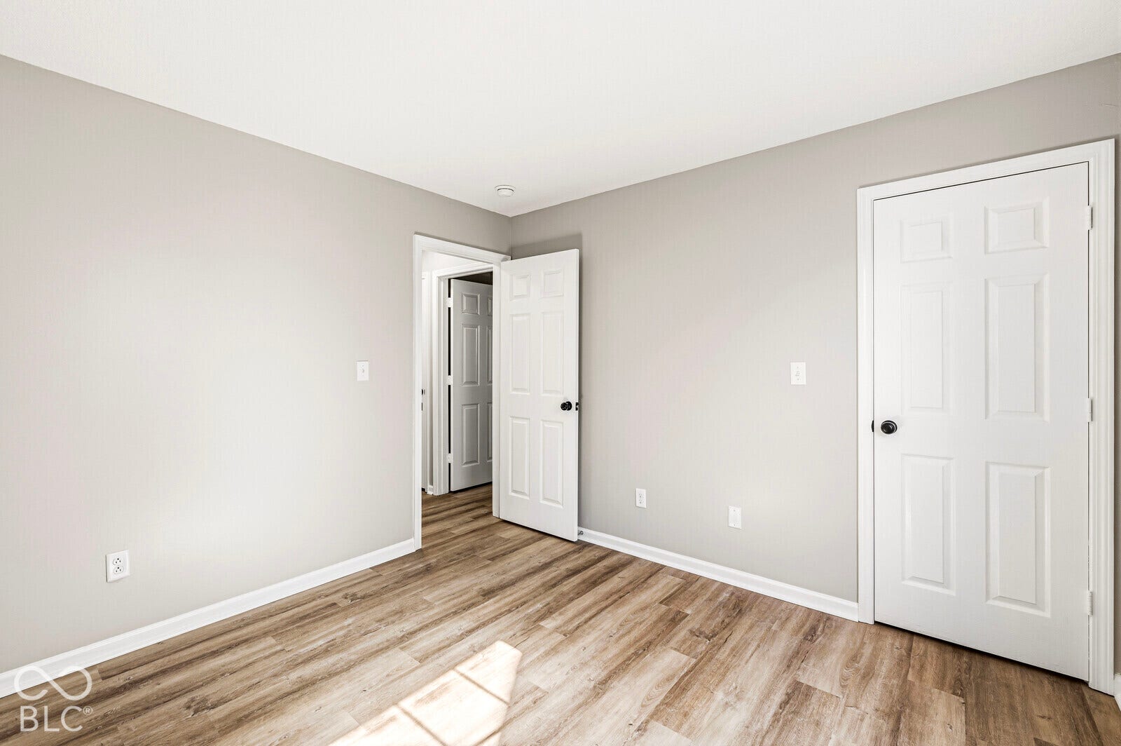 5517 Wood Hollow Drive, Indianapolis, IN 46239