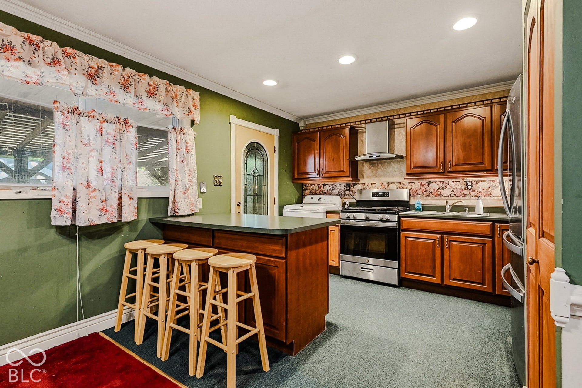 2820 Lucas Way, Columbus, IN 47203 2820 Lucas Way, Columbus, IN 47203