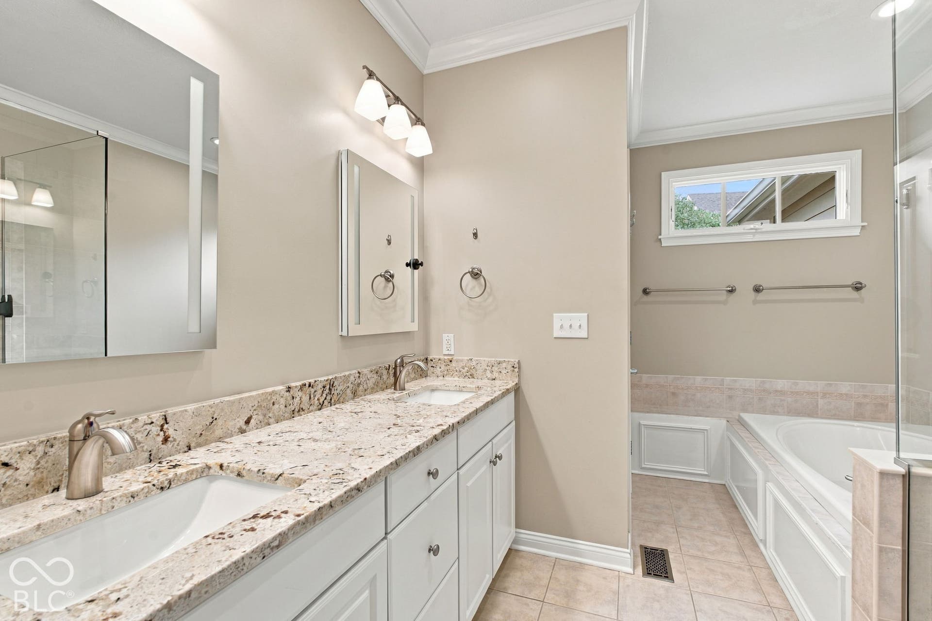 12677 Treaty Line Street, Carmel, IN 46032