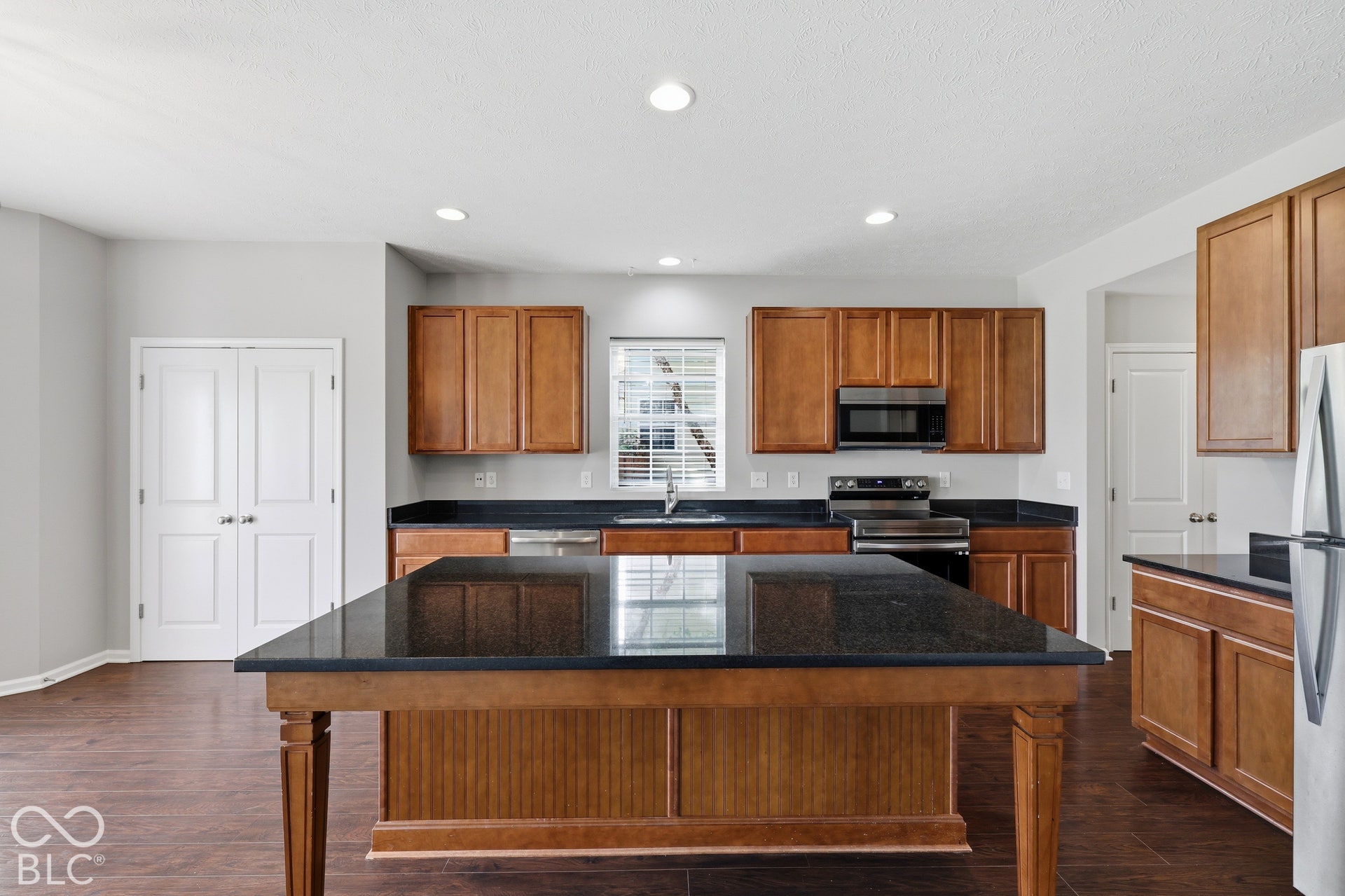 8110 Eskerban Drive, Avon, IN 46123