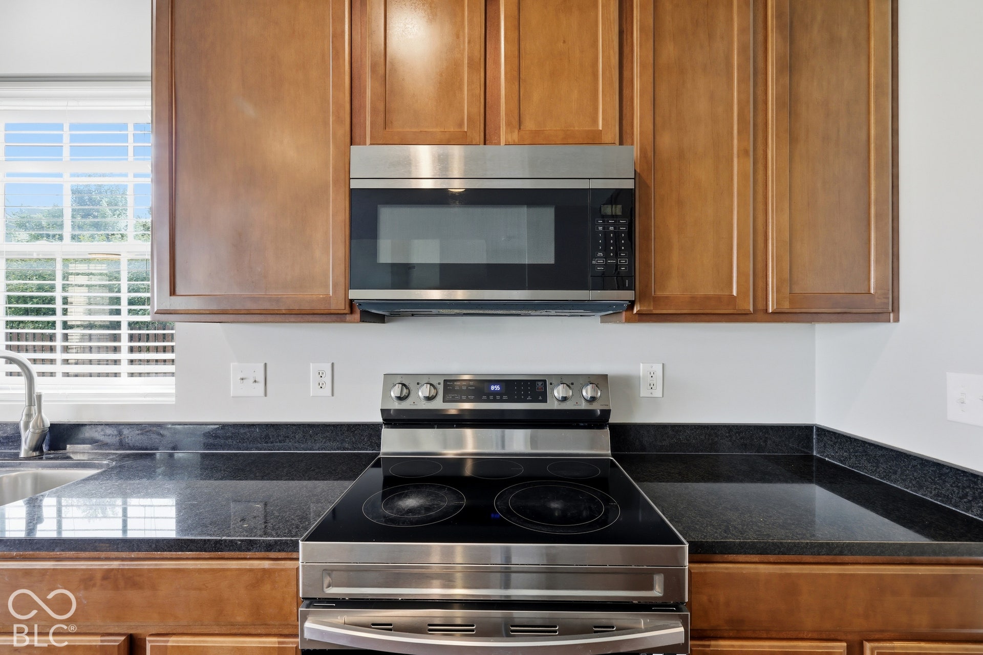 8110 Eskerban Drive, Avon, IN 46123