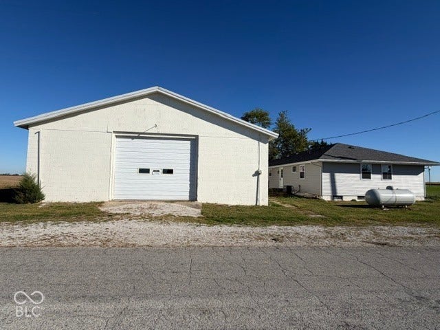 8499 S State Road 71, Dana, IN 47847