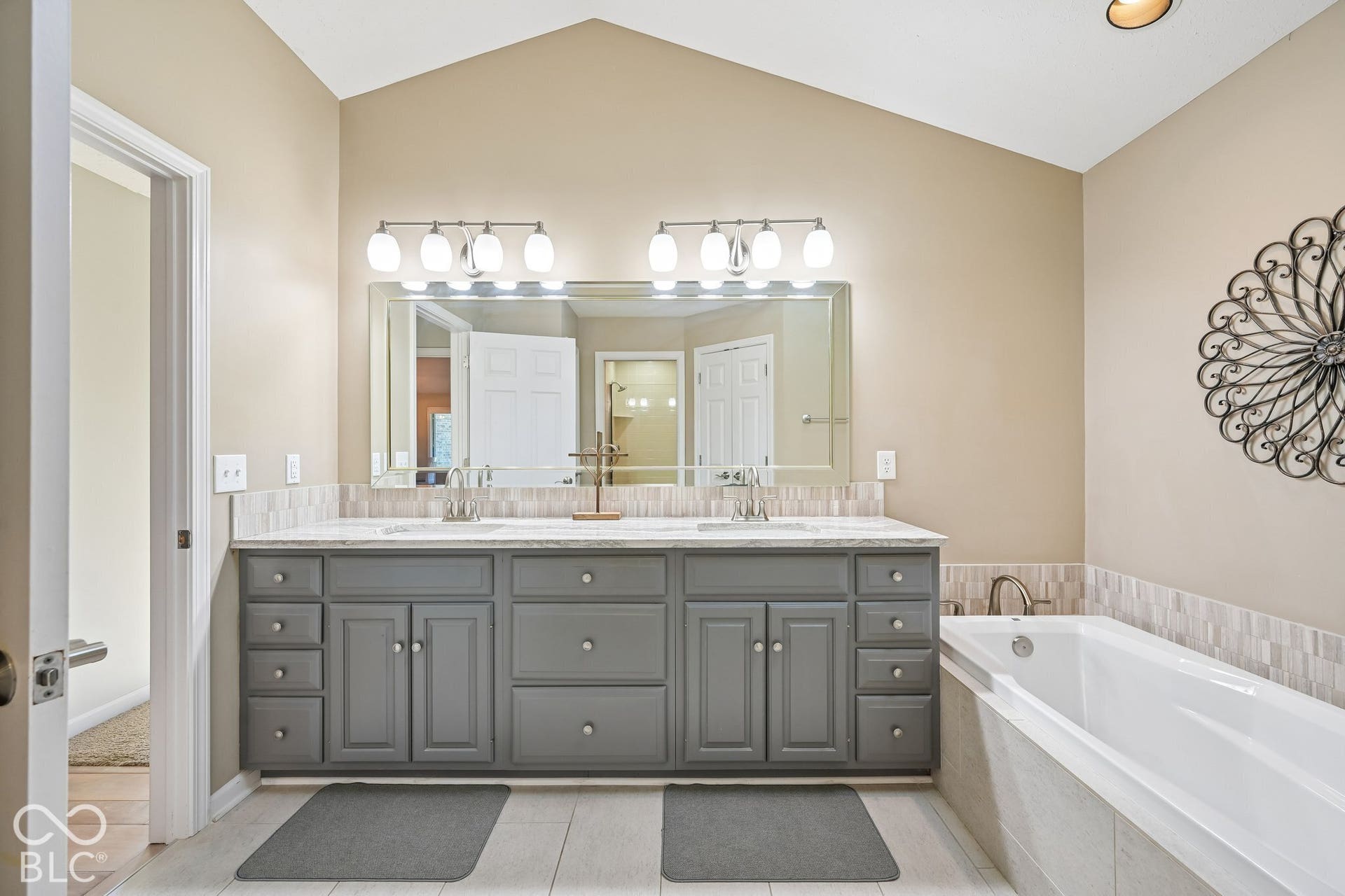 7141 Koldyke Drive, Fishers, IN 46038