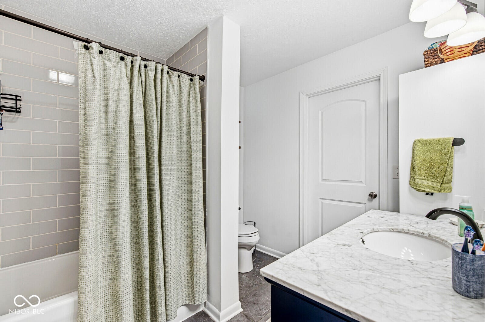 6314 N Keystone Avenue, Indianapolis, IN 46220 Bathroom