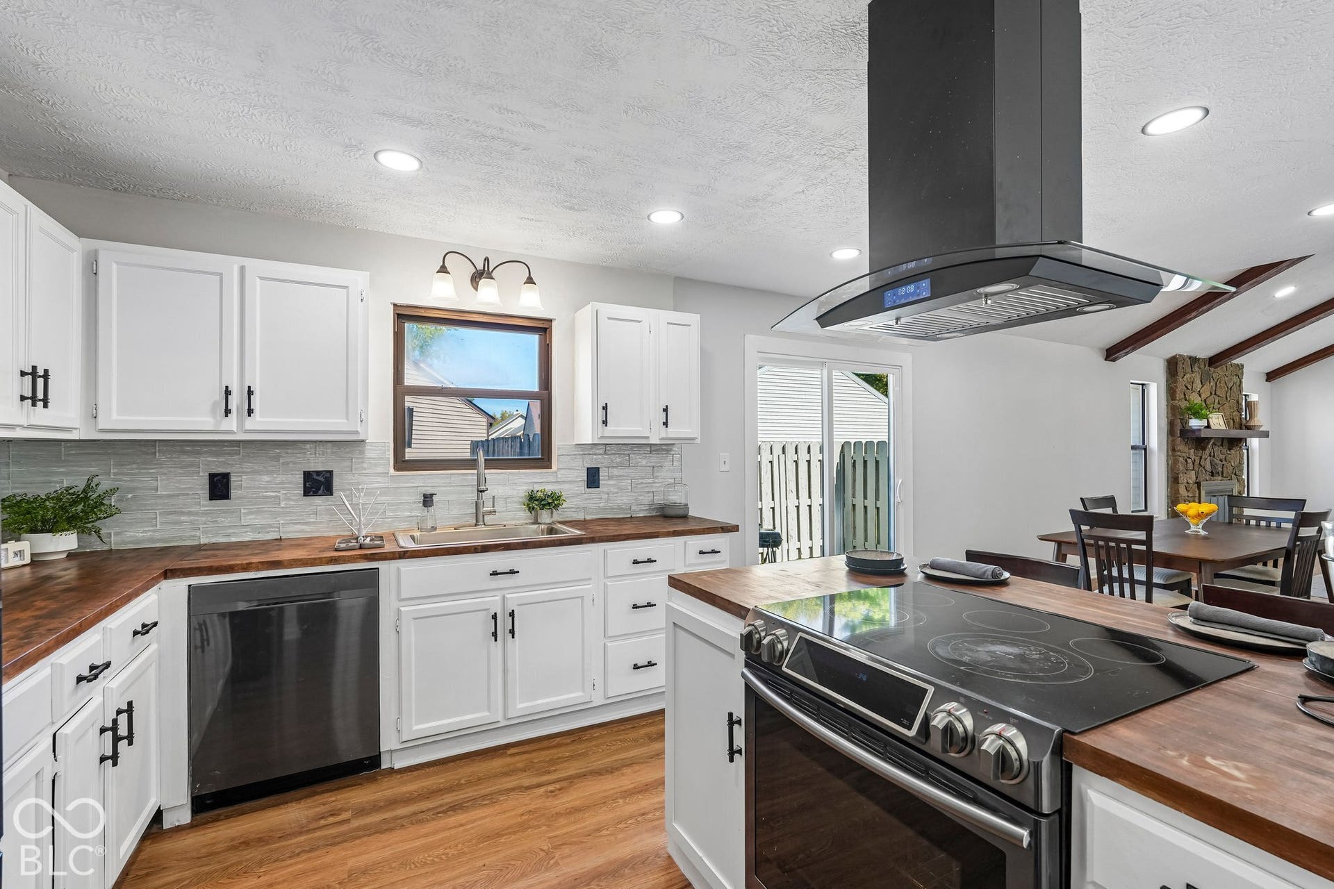 2943 Horse Hill West Drive, Indianapolis, IN 46214 Kitchen
