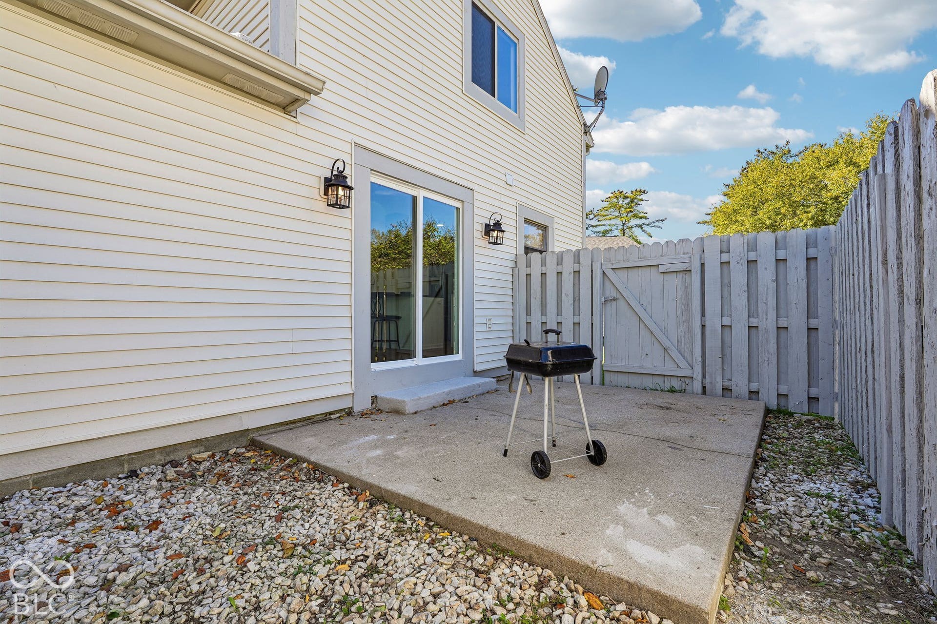 2943 Horse Hill West Drive, Indianapolis, IN 46214 Patio