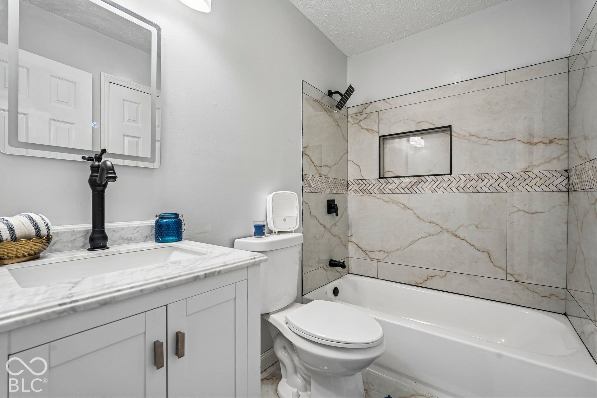 2943 Horse Hill West Drive, Indianapolis, IN 46214 Bathroom