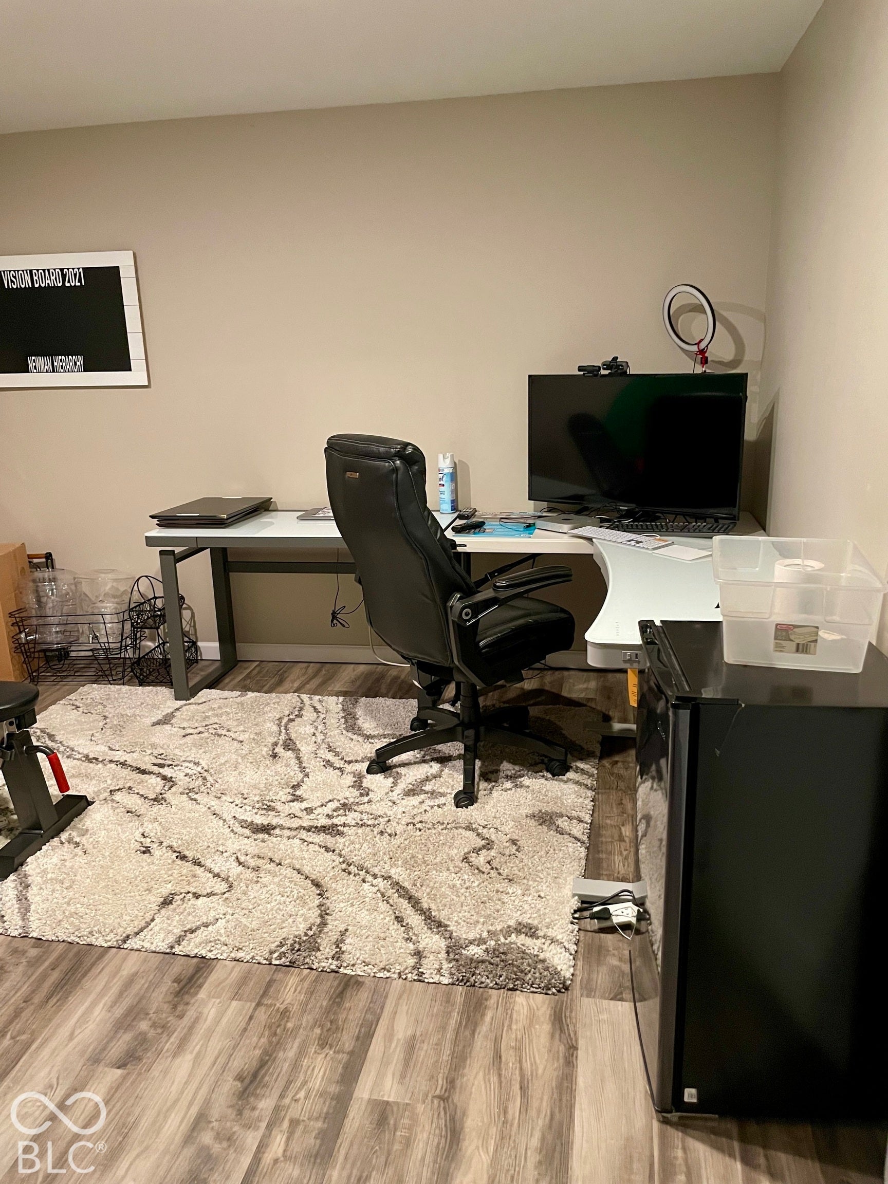 Wood-finish flooring with a neutral wall color