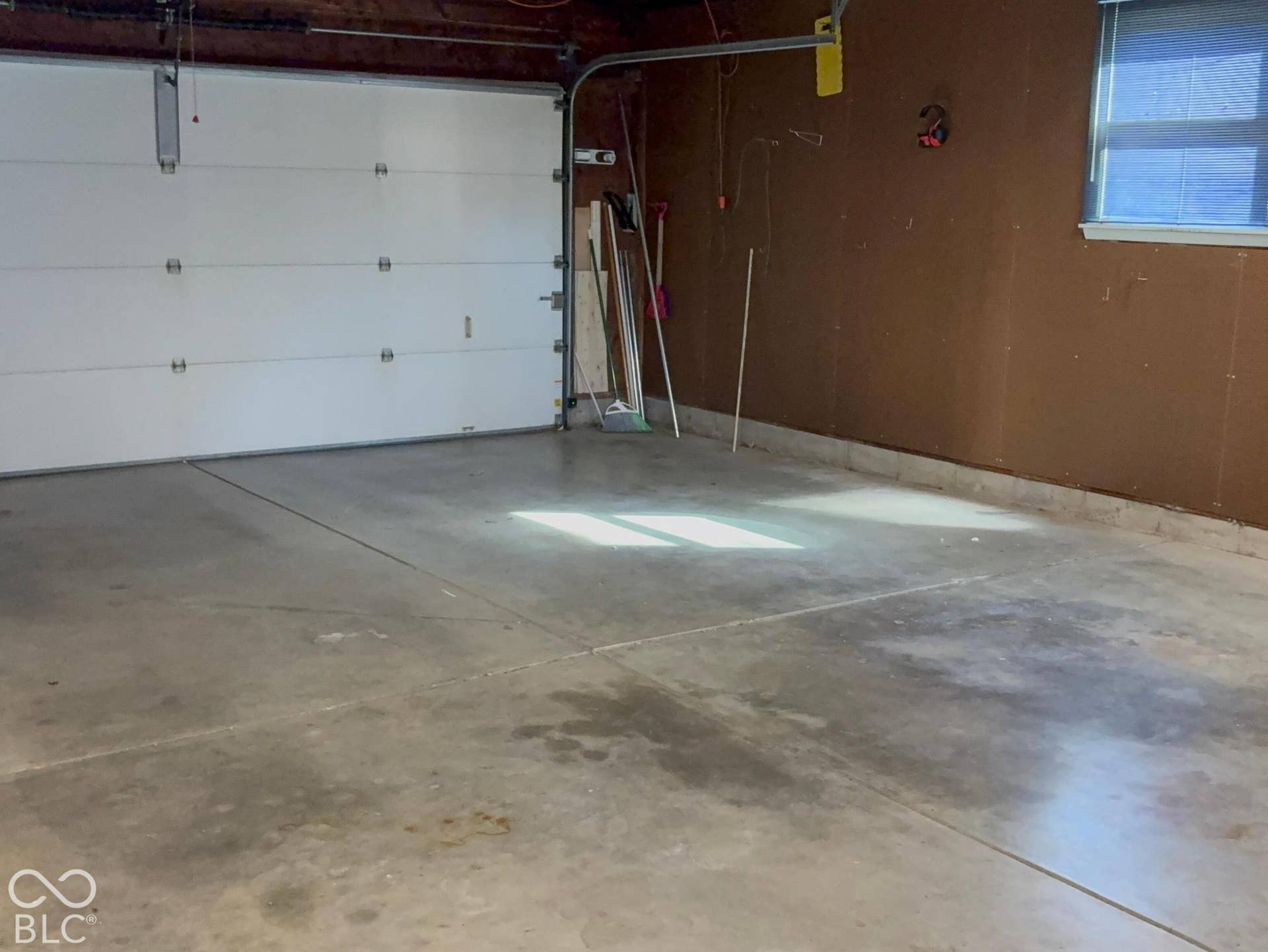 2820 Jordan Drive, Columbus, IN 47203