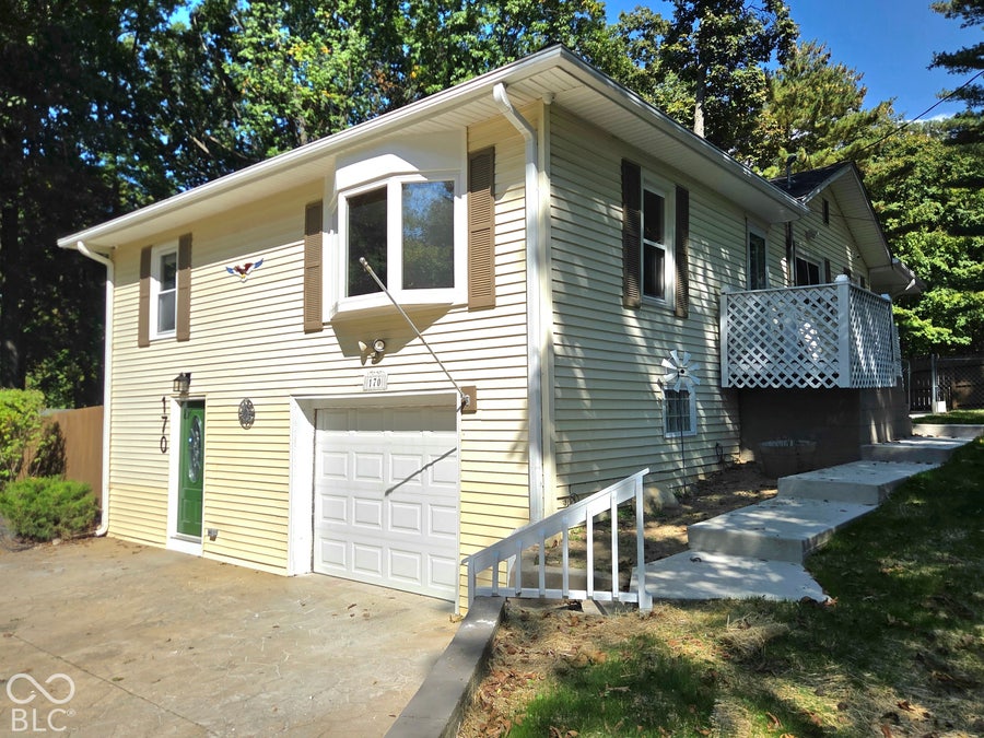 Property photo for 170 White Oaks Street, Fishers, IN