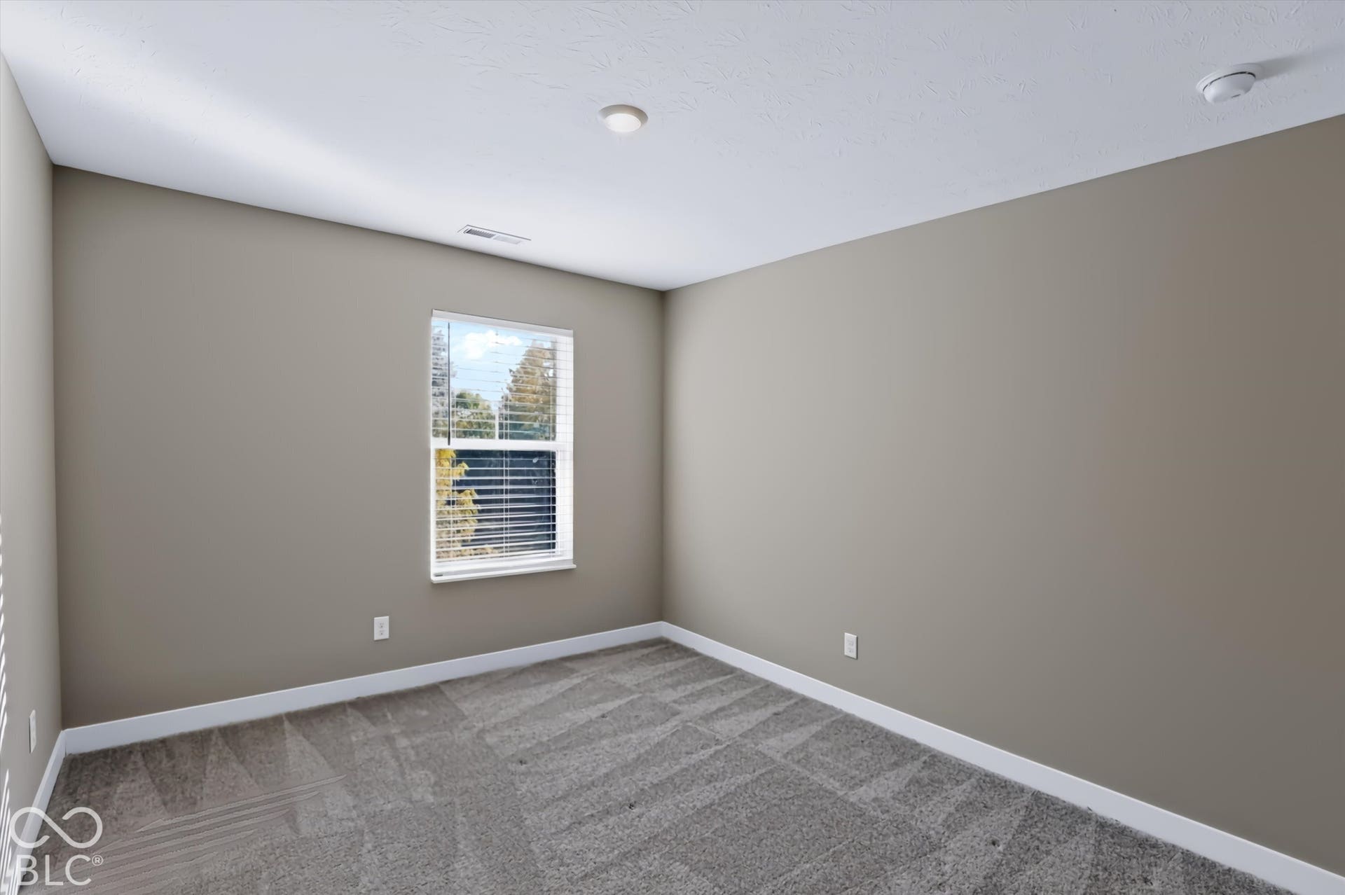 6638 Sugar Creek Lane, Whitestown, IN 46075