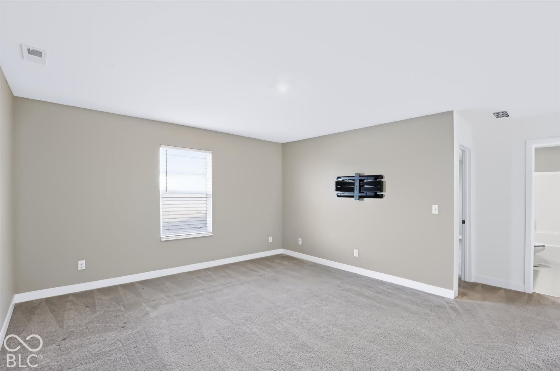 6638 Sugar Creek Lane, Whitestown, IN 46075