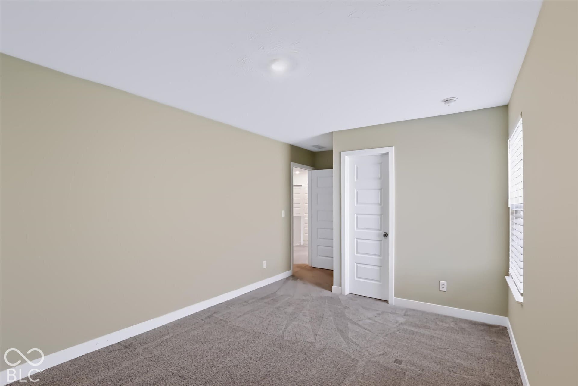6638 Sugar Creek Lane, Whitestown, IN 46075