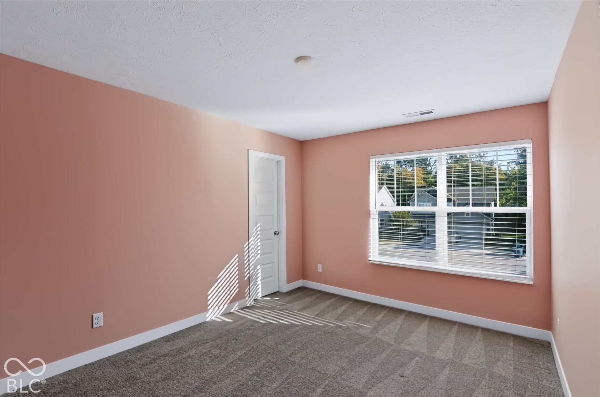 6638 Sugar Creek Lane, Whitestown, IN 46075