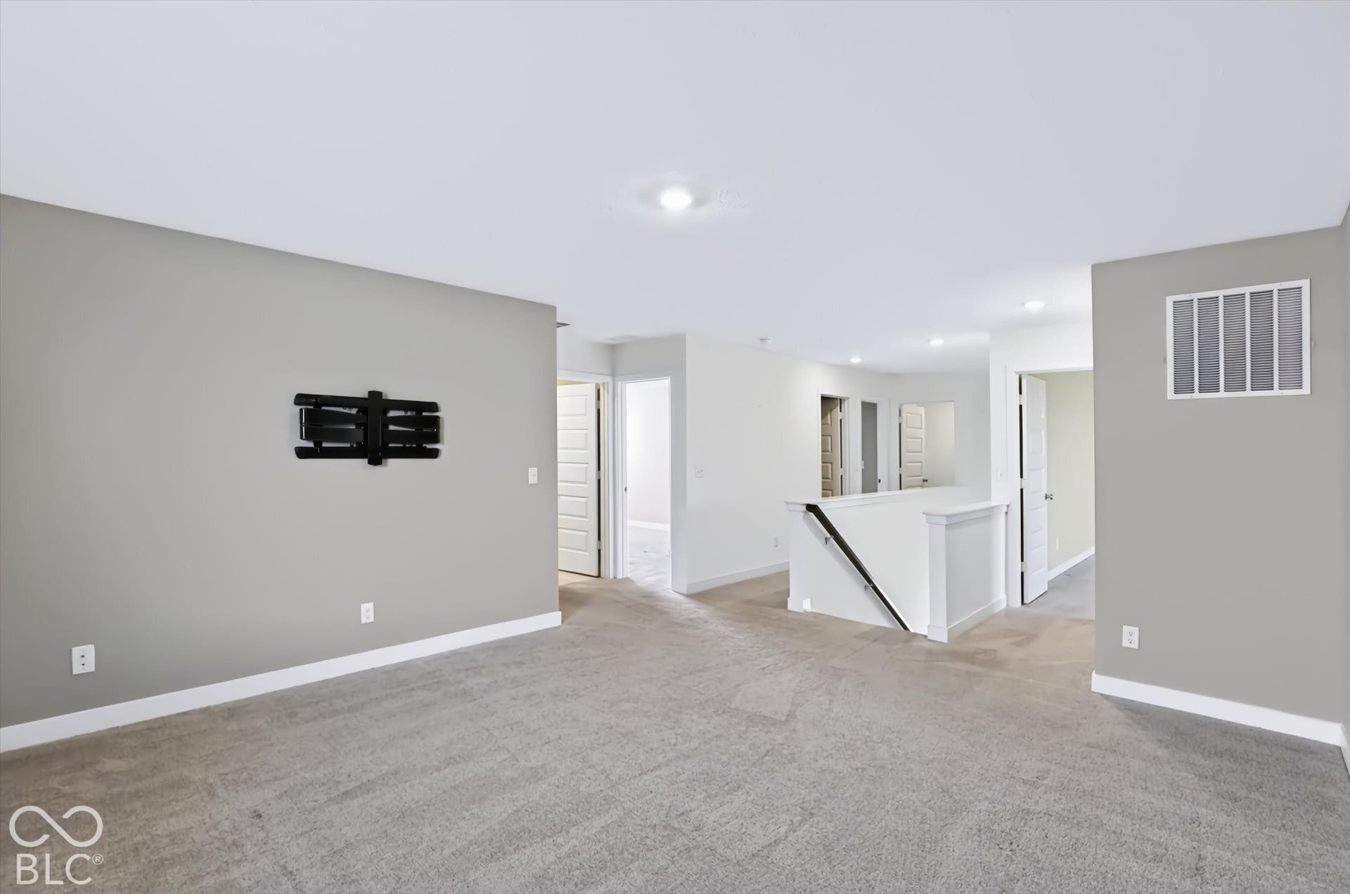 6638 Sugar Creek Lane, Whitestown, IN 46075