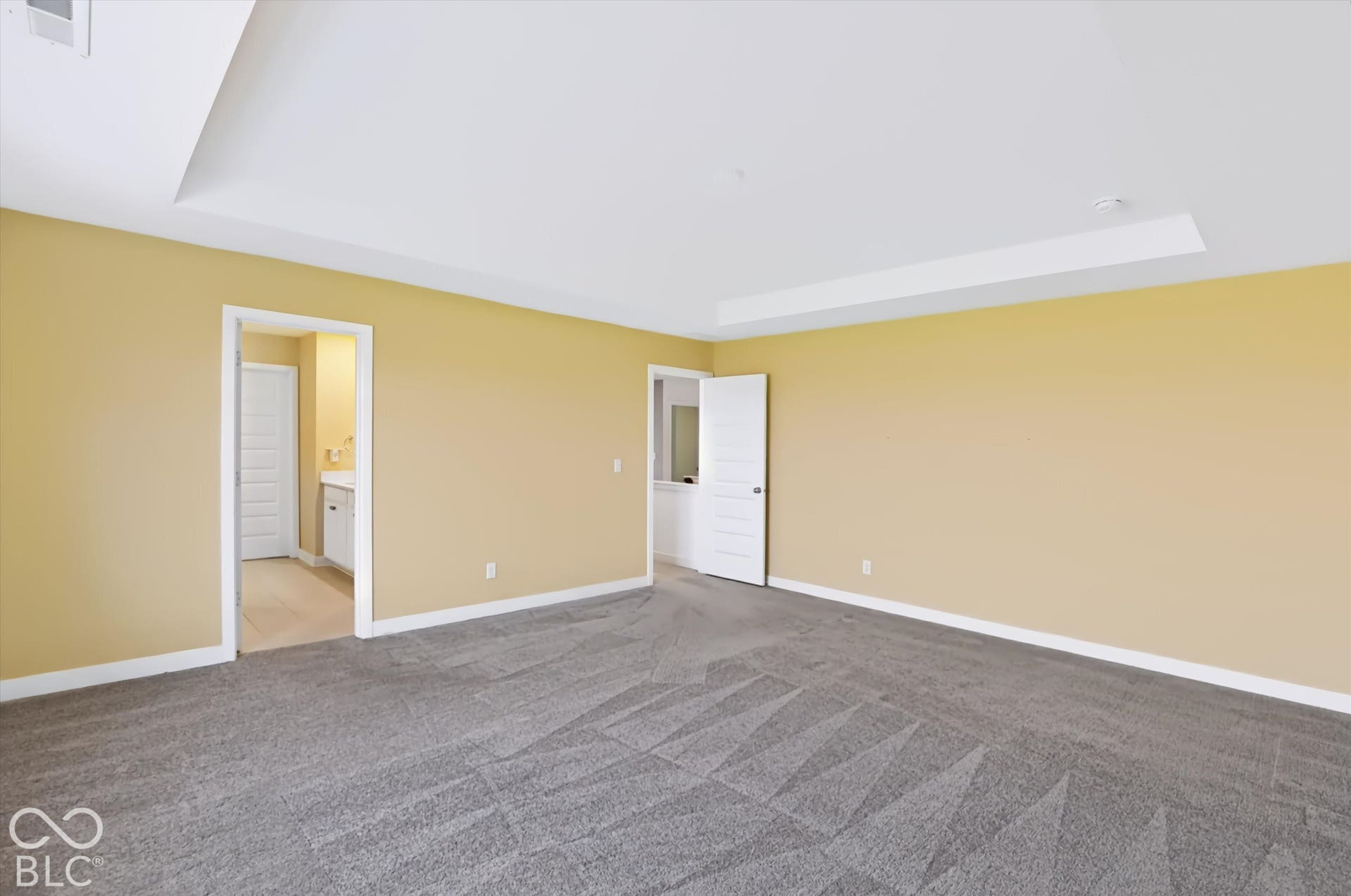 6638 Sugar Creek Lane, Whitestown, IN 46075