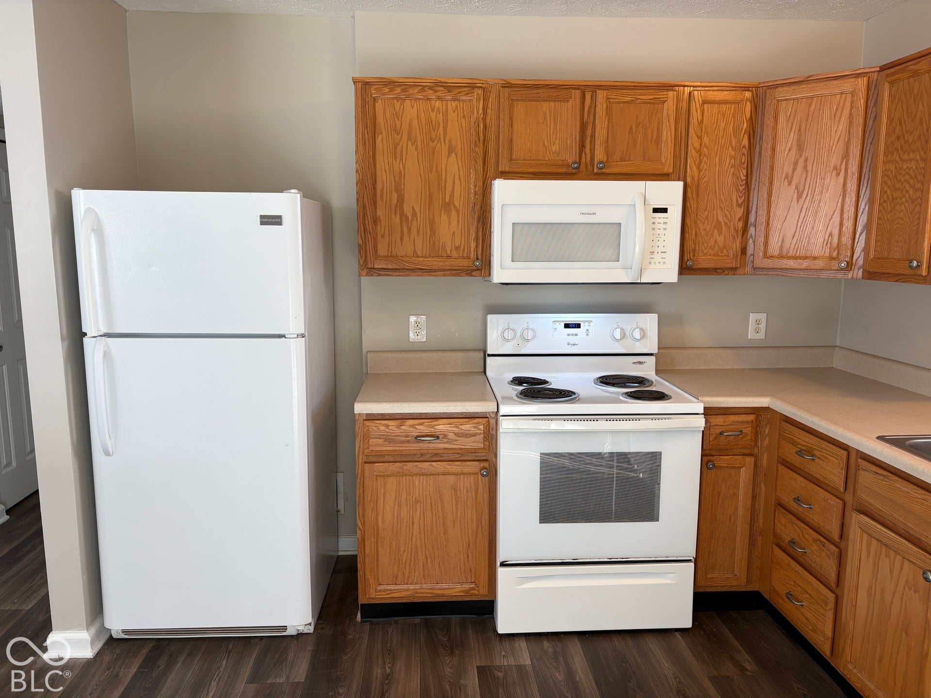 8221 Twin River Drive, Indianapolis, IN 46239