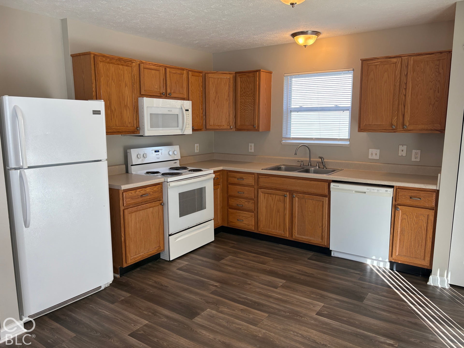 8221 Twin River Drive, Indianapolis, IN 46239