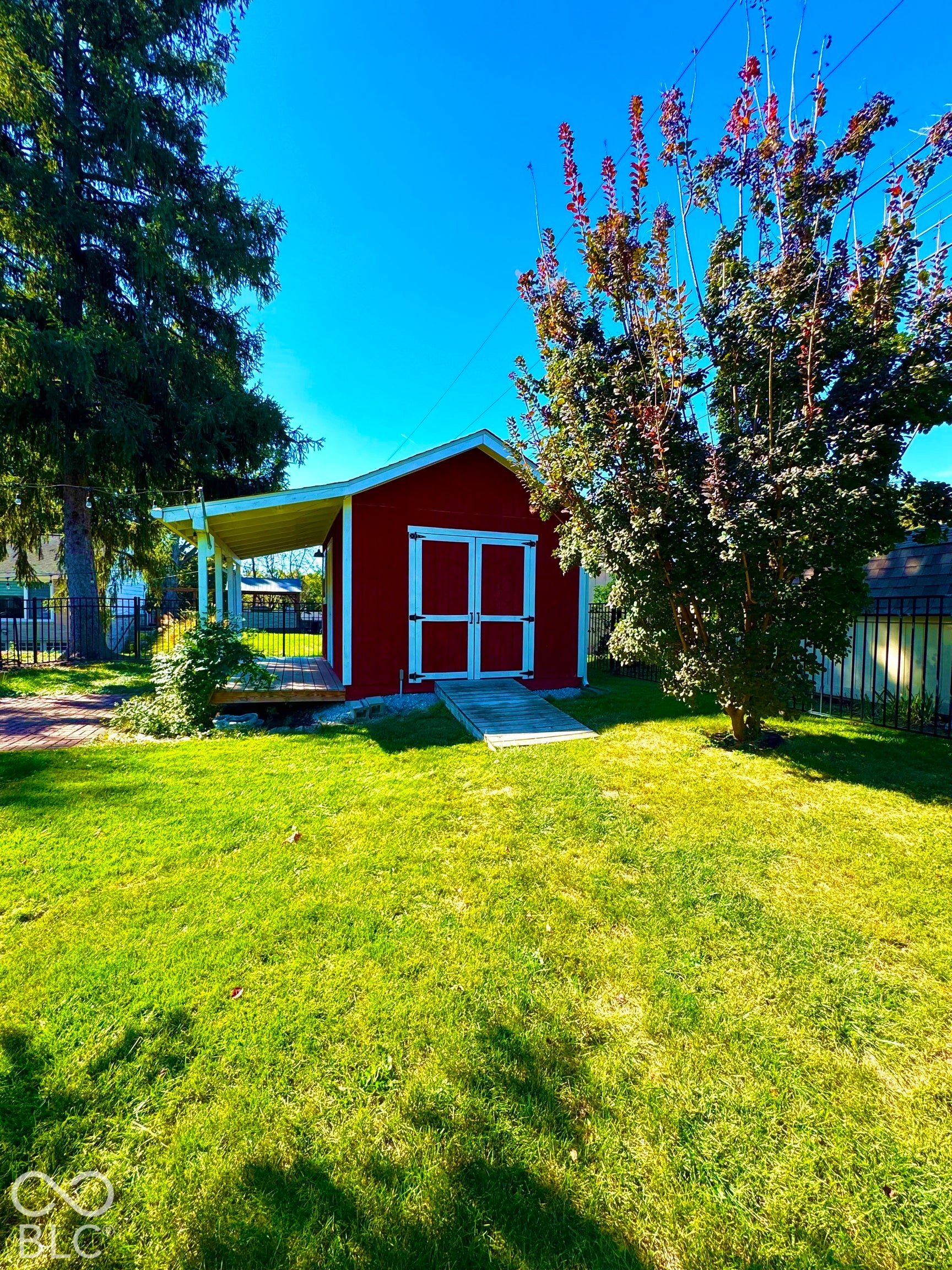 450 S Valley Lane, Greenwood, IN 46142