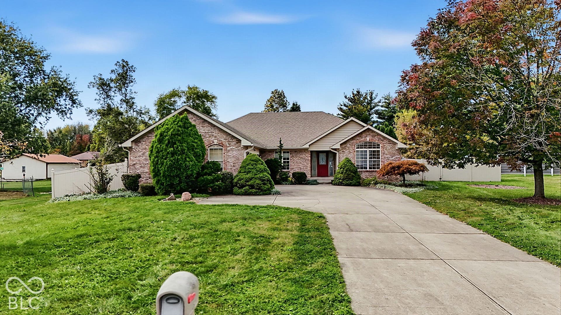 286 N Summerfield Drive N, Greenfield, IN 46140