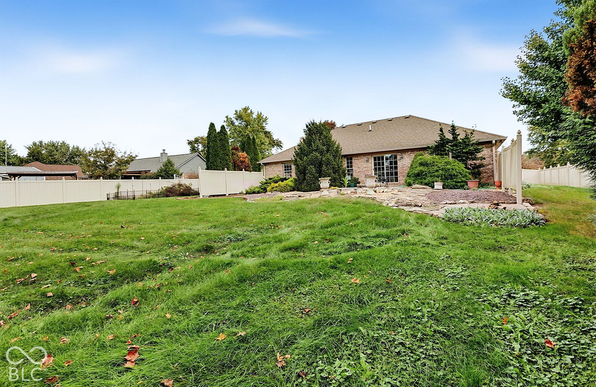 286 N Summerfield Drive N, Greenfield, IN 46140