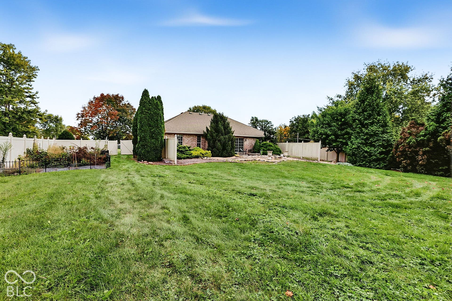 286 N Summerfield Drive N, Greenfield, IN 46140