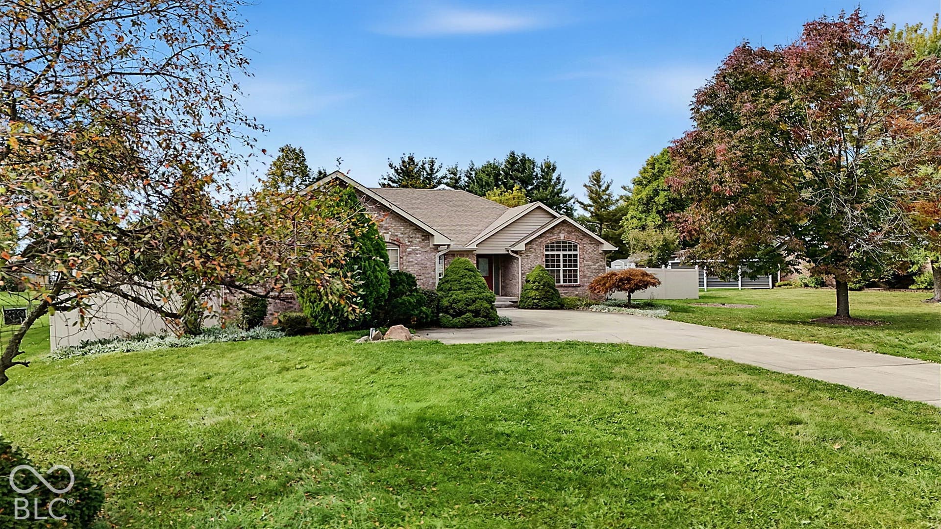 286 N Summerfield Drive N, Greenfield, IN 46140