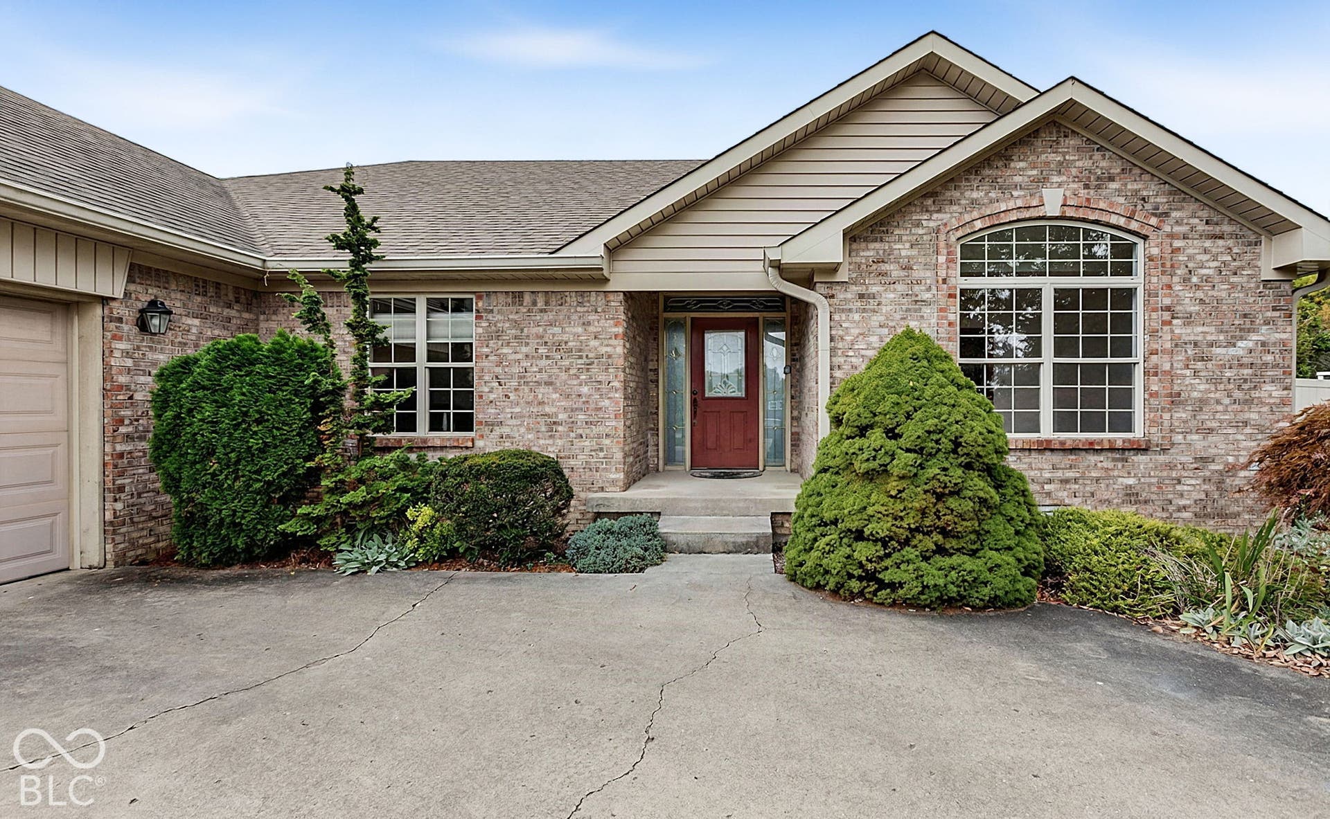 286 N Summerfield Drive N, Greenfield, IN 46140