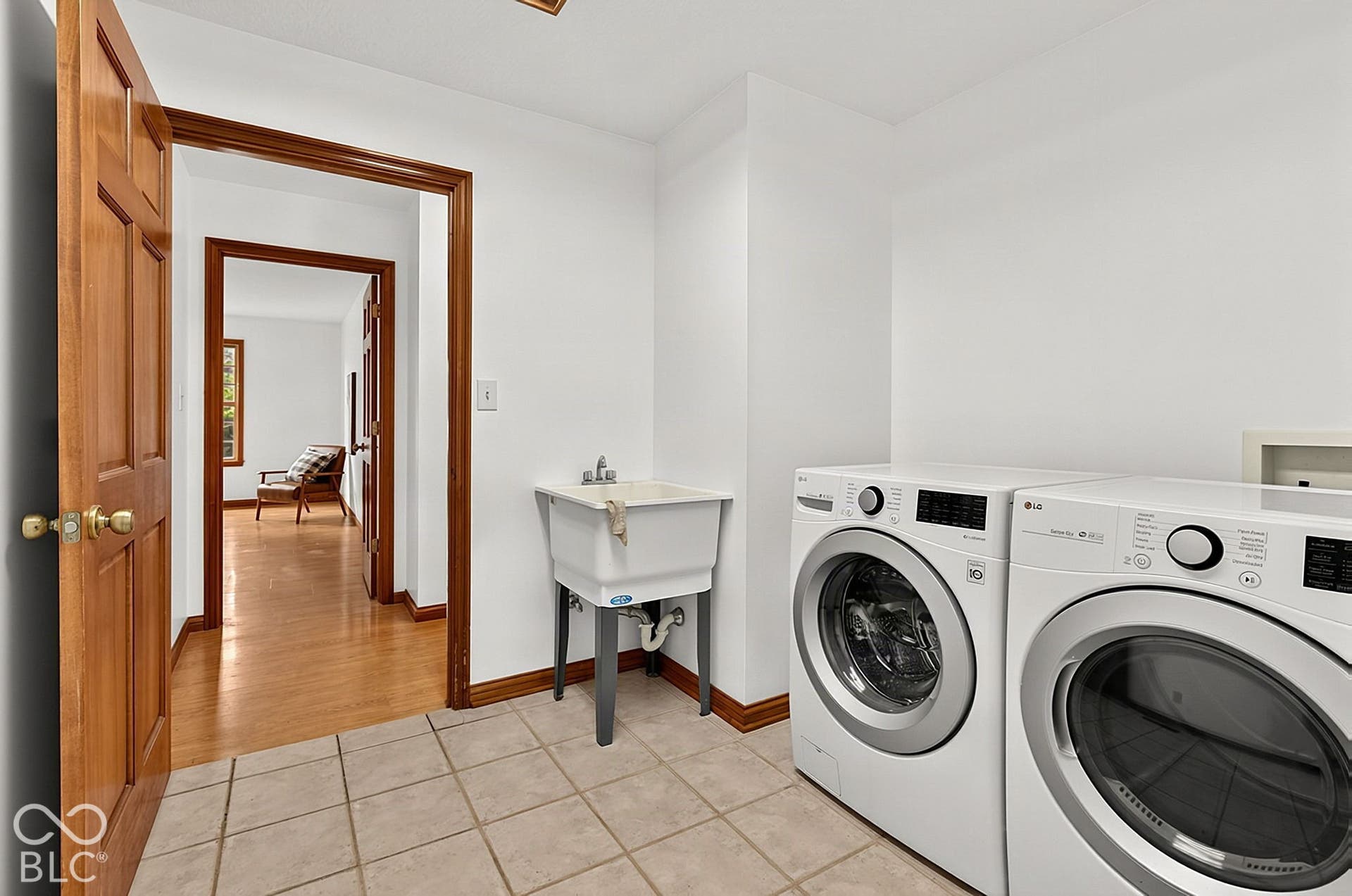 286 N Summerfield Drive N, Greenfield, IN 46140