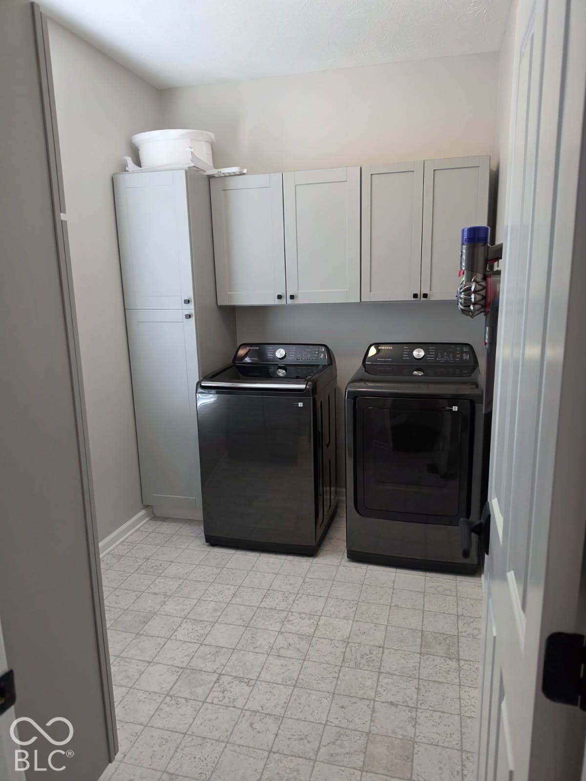 5579 W Turnbuckle Place, McCordsville, IN 46055 Laundry