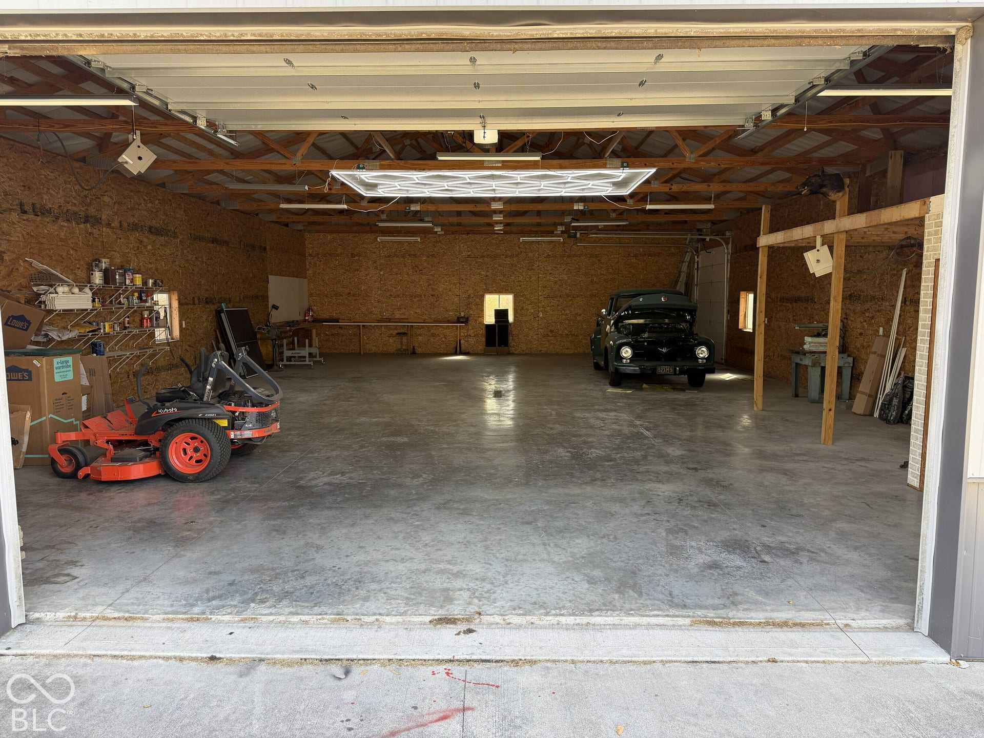 Barn/Garage/Workshop