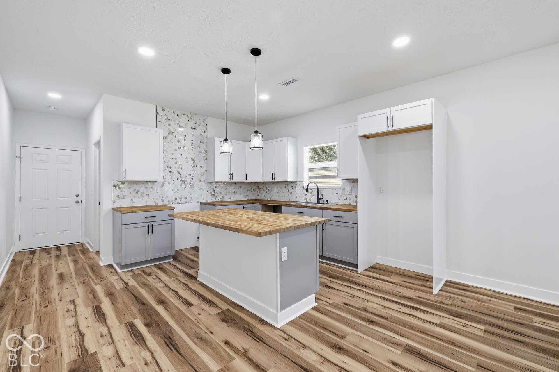 1622 Beulah, Indianapolis, IN 46241