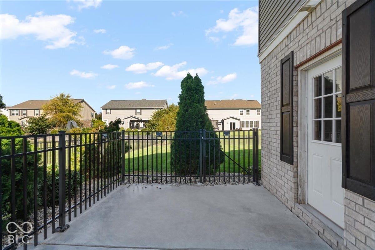 5570 W Stream Drive, McCordsville, IN 46055 Outdoor patio featuring a concrete surface
