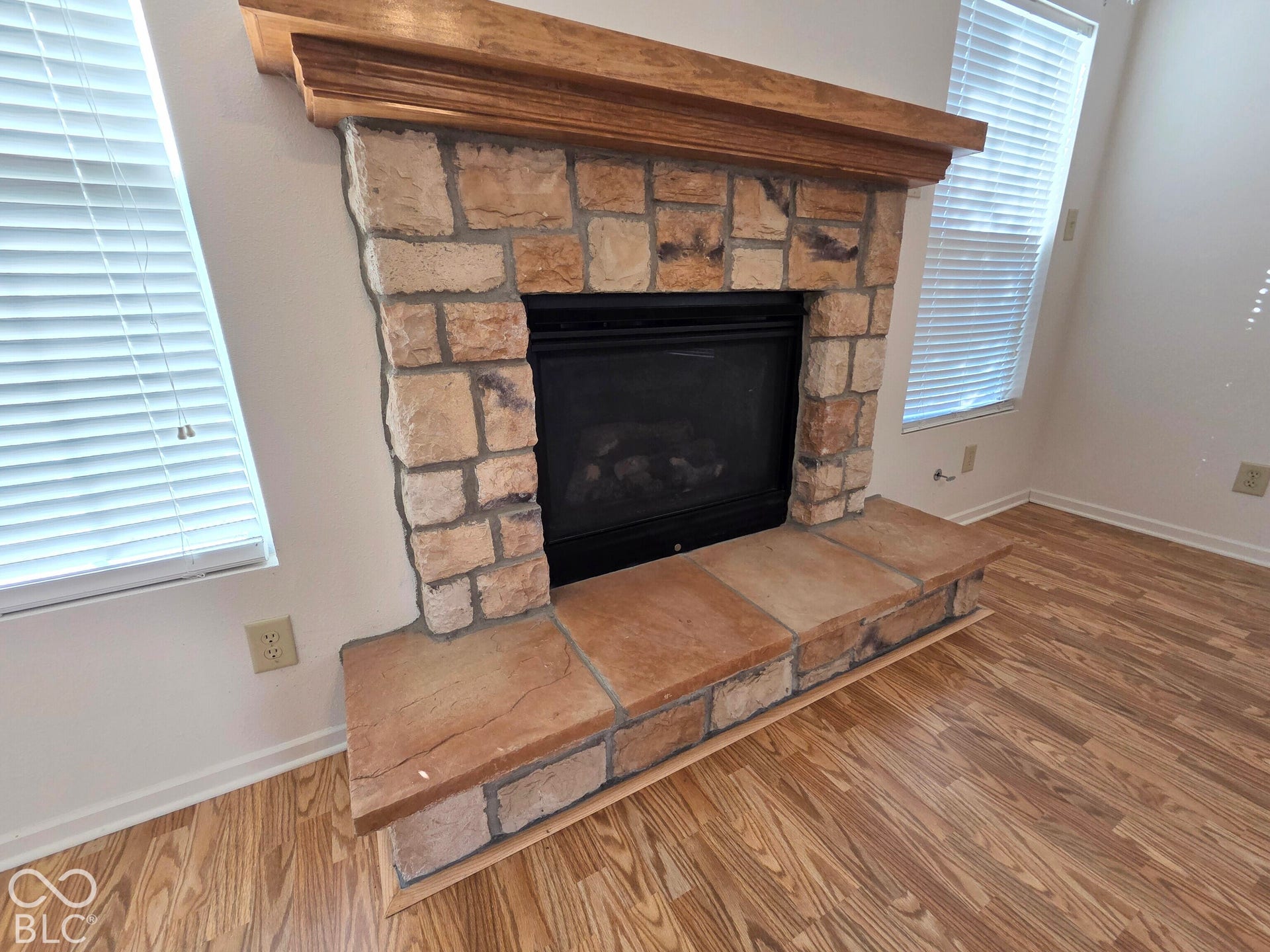 Lovely gas log fireplace