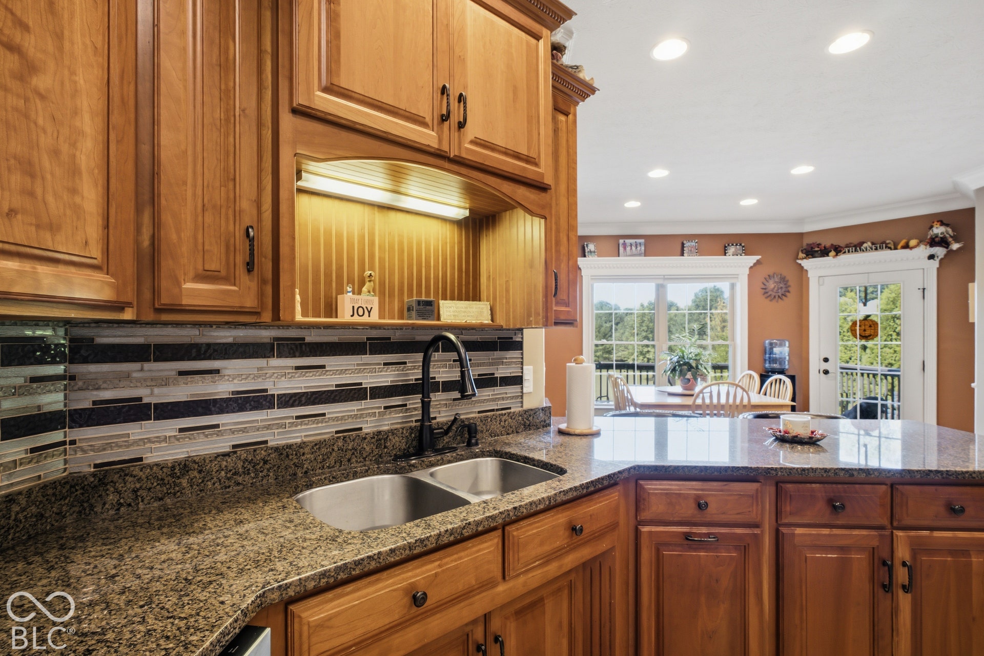 2532 Woodland Farms Drive, Columbus, IN 47201