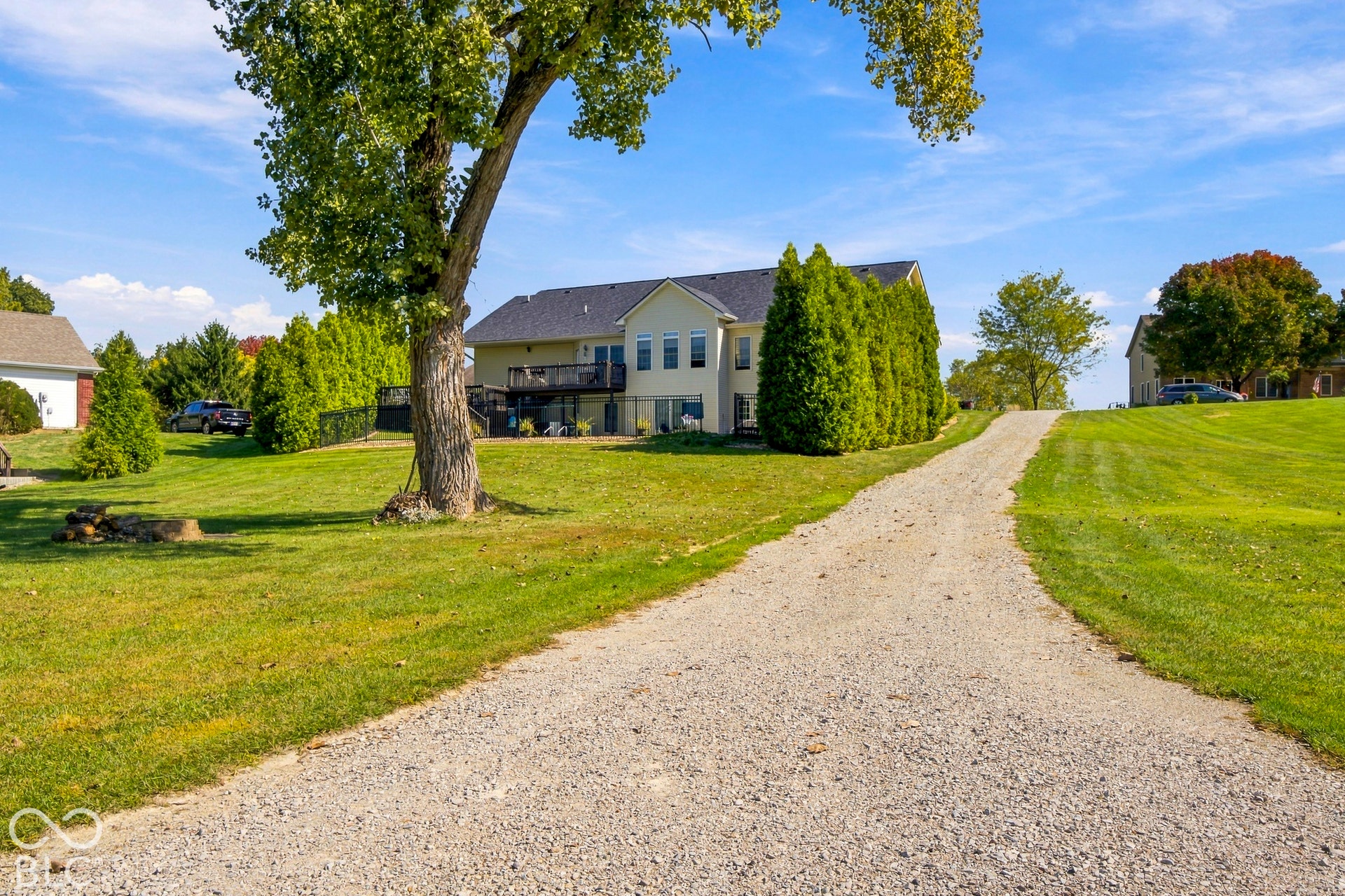 2532 Woodland Farms Drive, Columbus, IN 47201