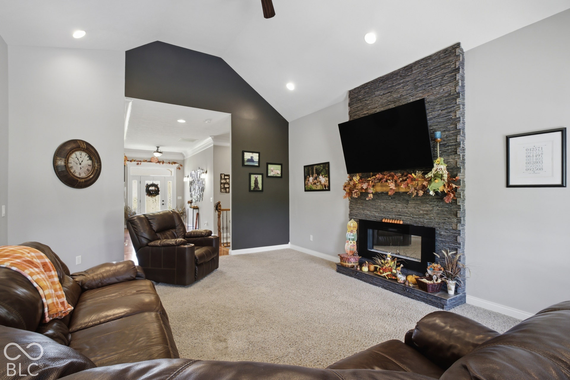 2532 Woodland Farms Drive, Columbus, IN 47201