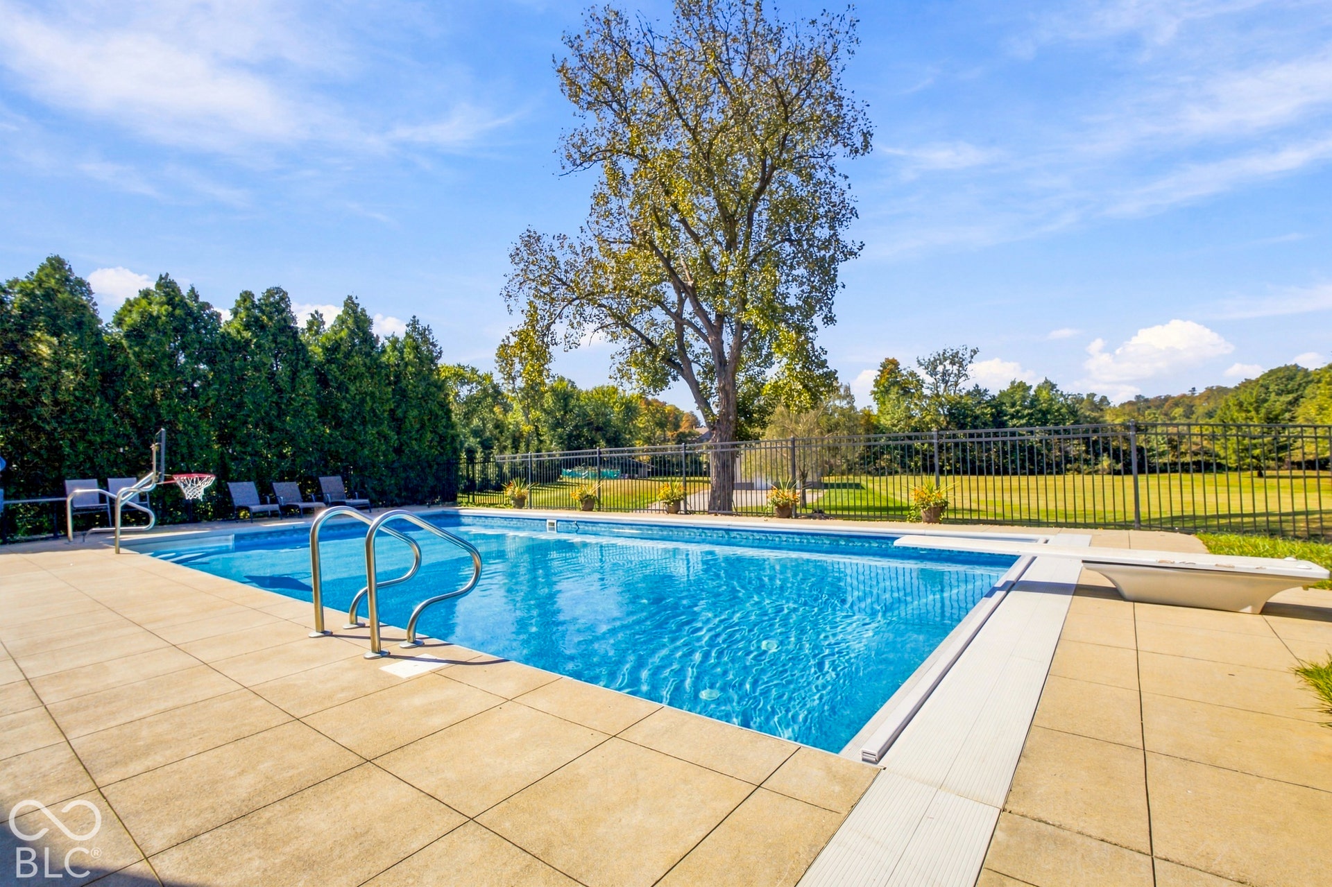 2532 Woodland Farms Drive, Columbus, IN 47201