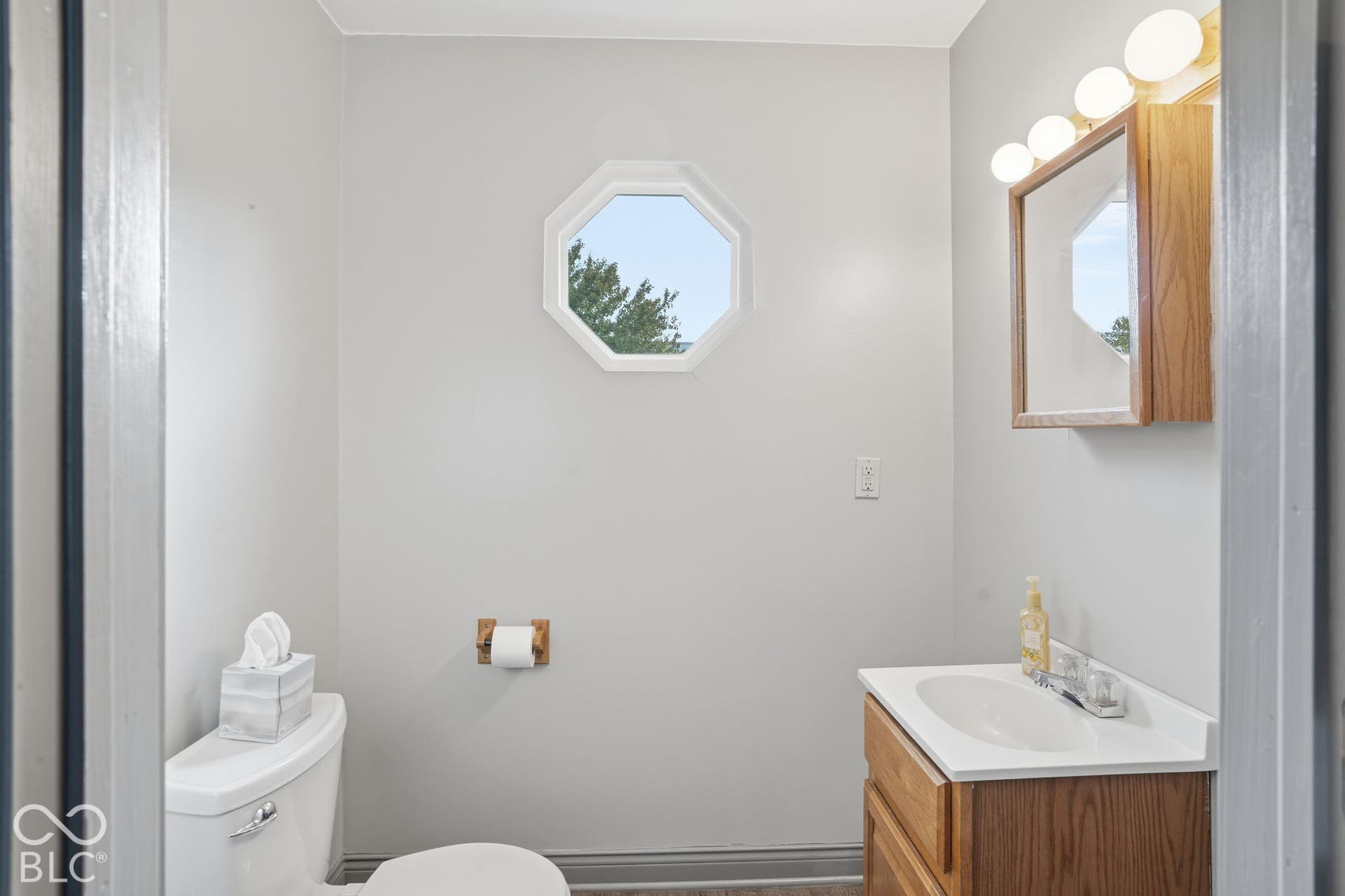 4937 E Edgewood, Indianapolis, IN 46237 Convenient half bath right off the living room adds everyday function to this unique Indianapolis-area horse property with nearly 2 acres.
