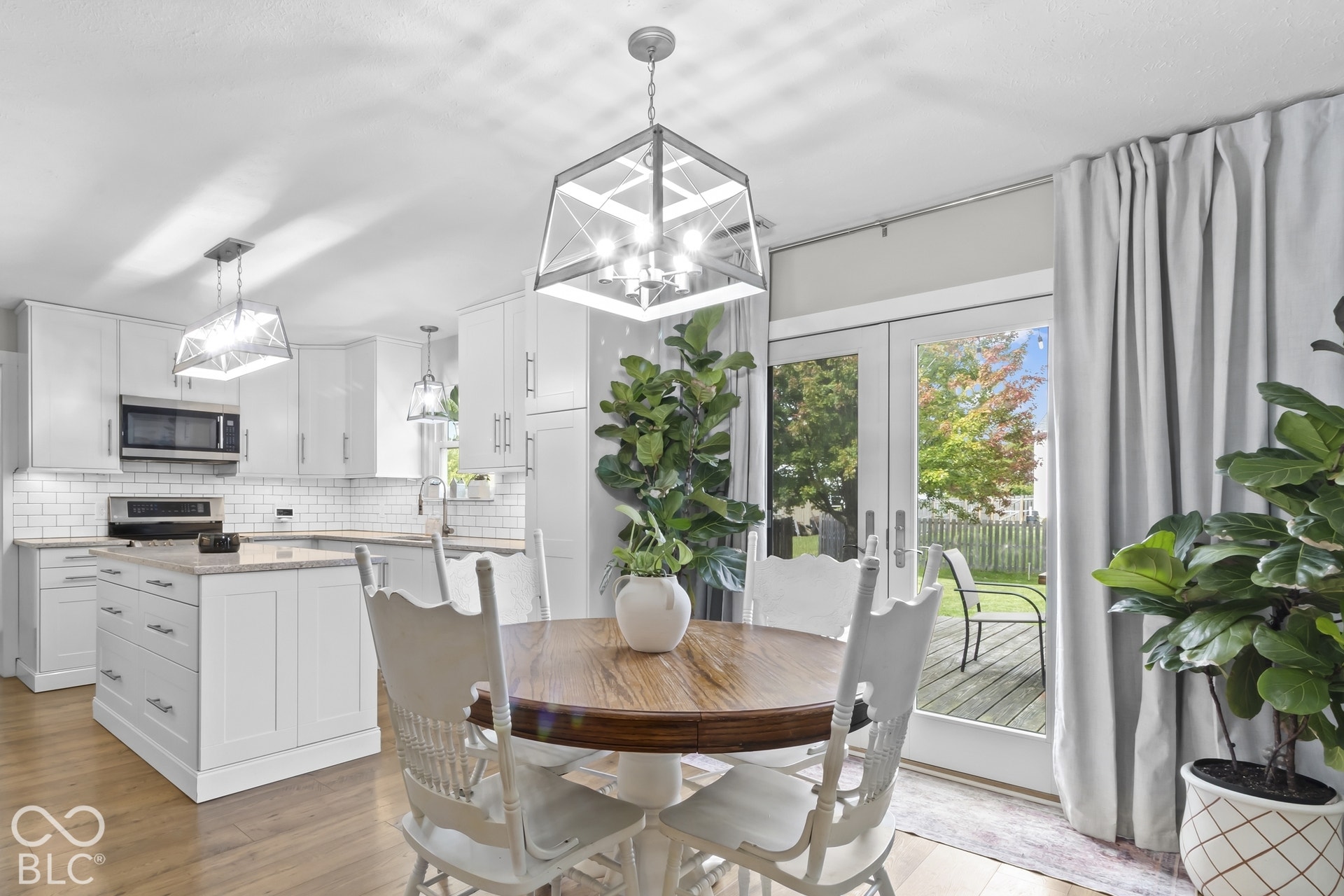 Breakfast Room, Kitchen