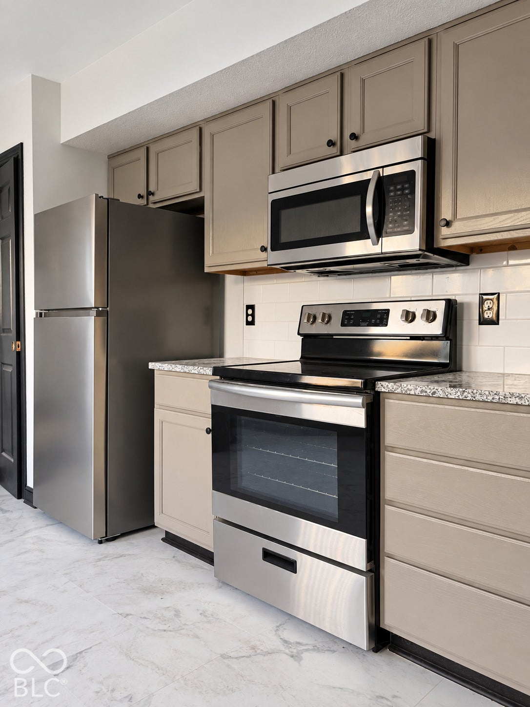 9905 Alexia Drive, Indianapolis, IN 46236 9905 Alexia Drive, Indianapolis, IN 46236