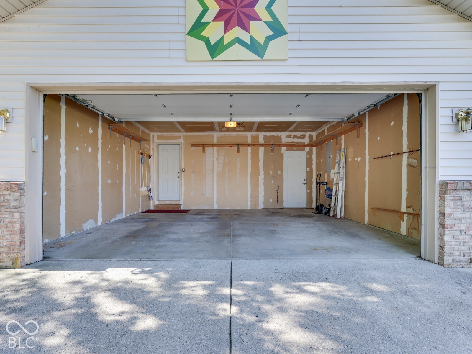 3990 Leslie Court, Franklin, IN 46131