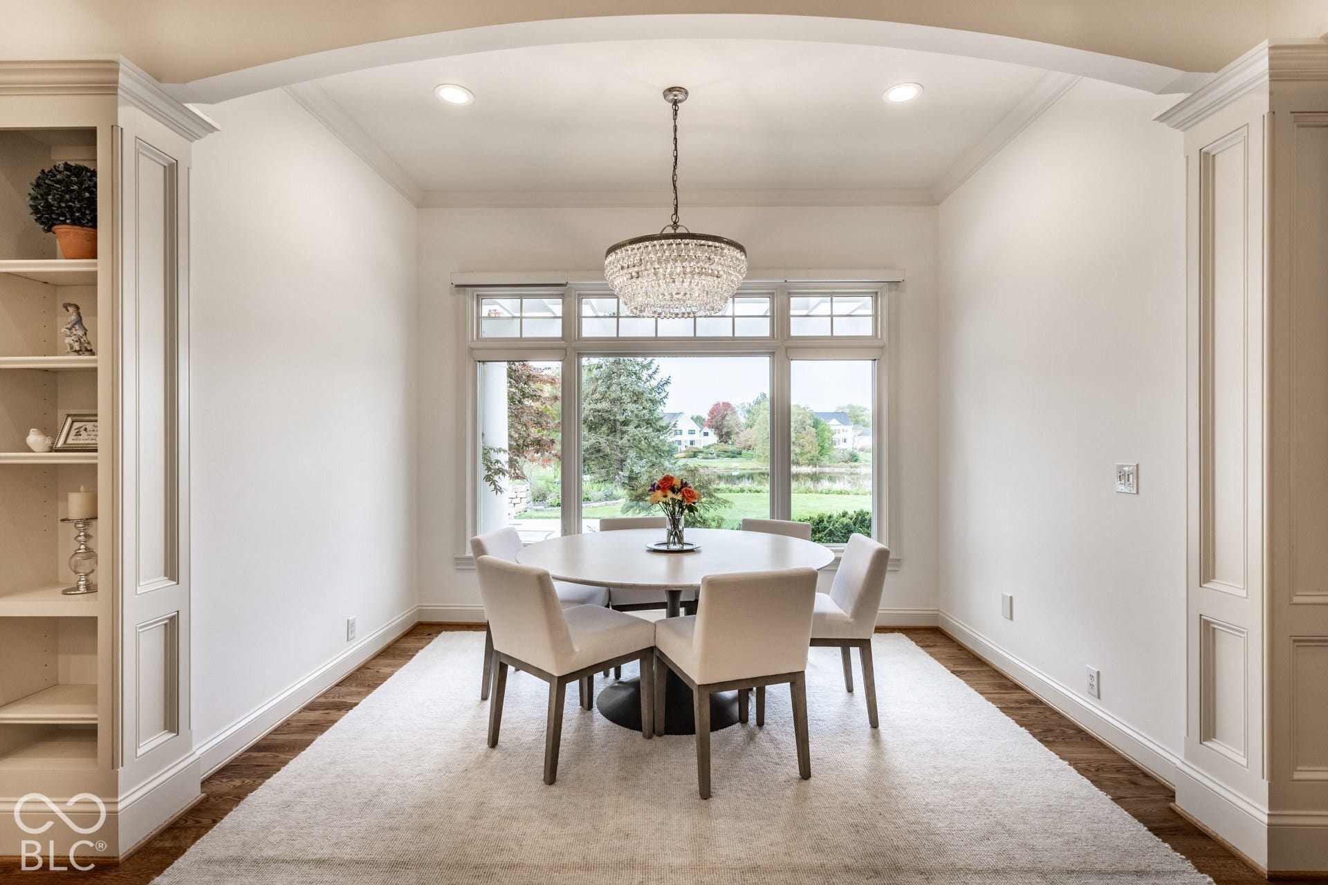 2 Stone Wall Lane, Zionsville, IN 46077
