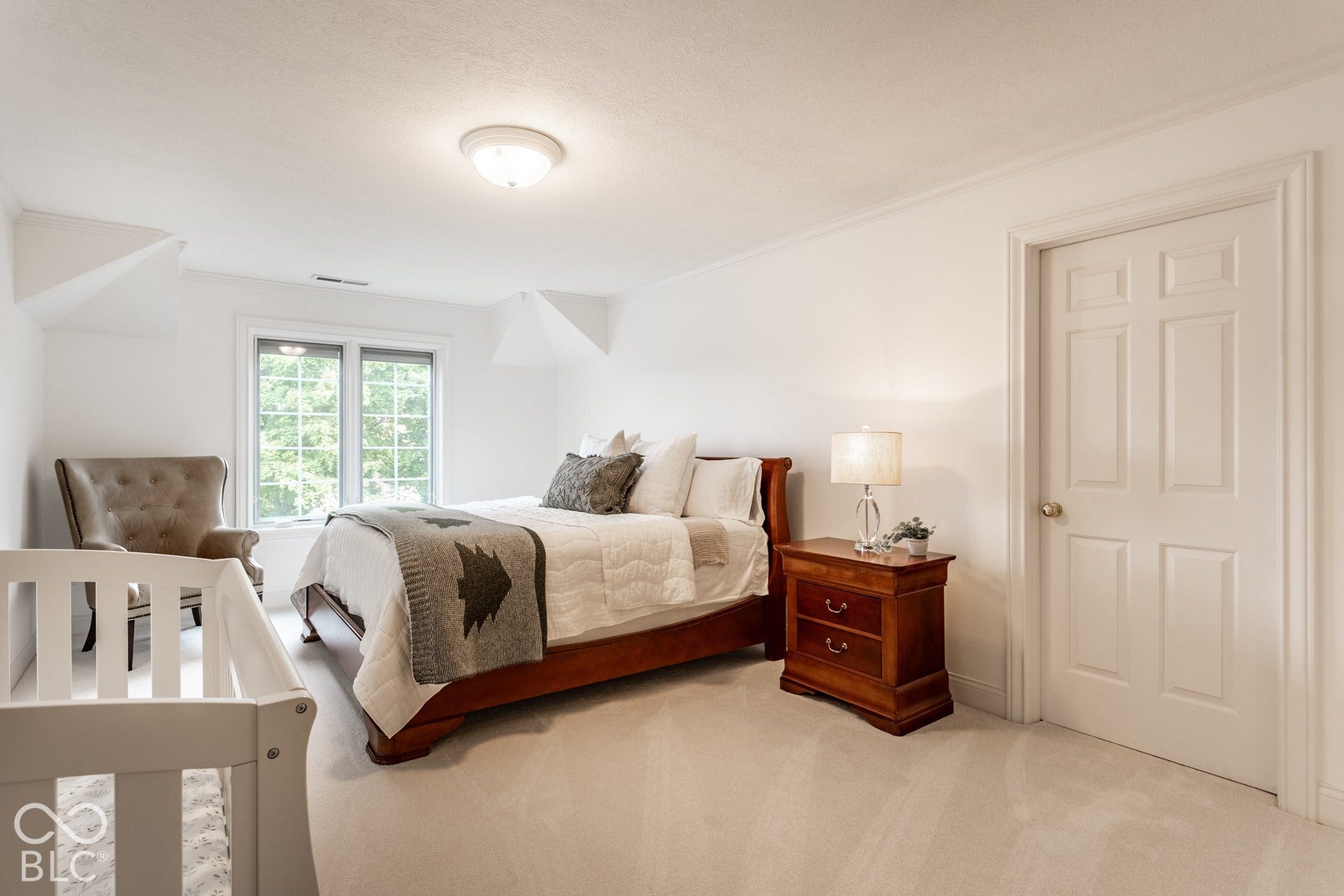 2 Stone Wall Lane, Zionsville, IN 46077