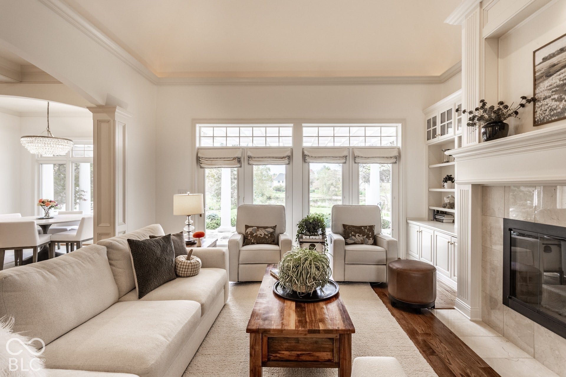 2 Stone Wall Lane, Zionsville, IN 46077