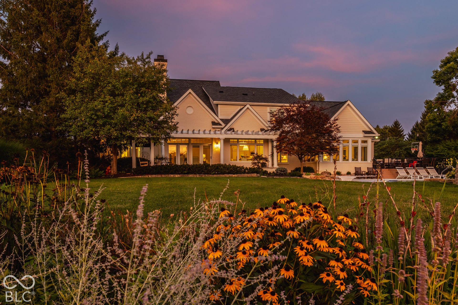 2 Stone Wall Lane, Zionsville, IN 46077